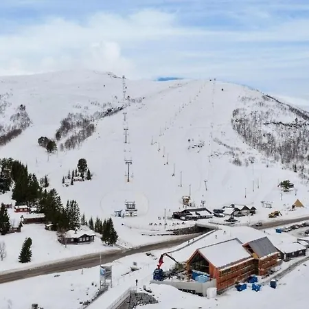 Ved Strandafjellet Skisenter * 斯特兰达
